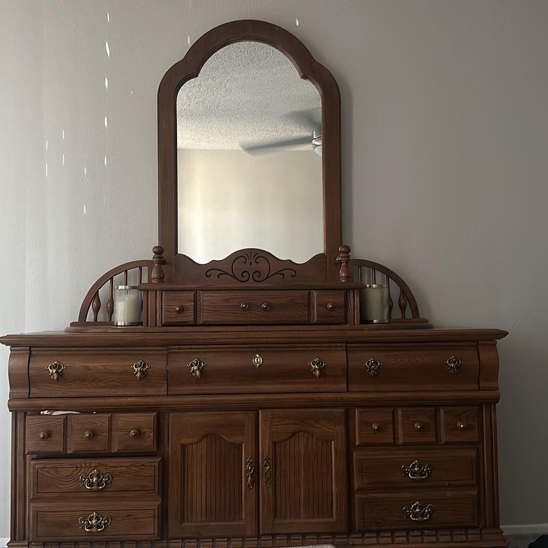 Dresser