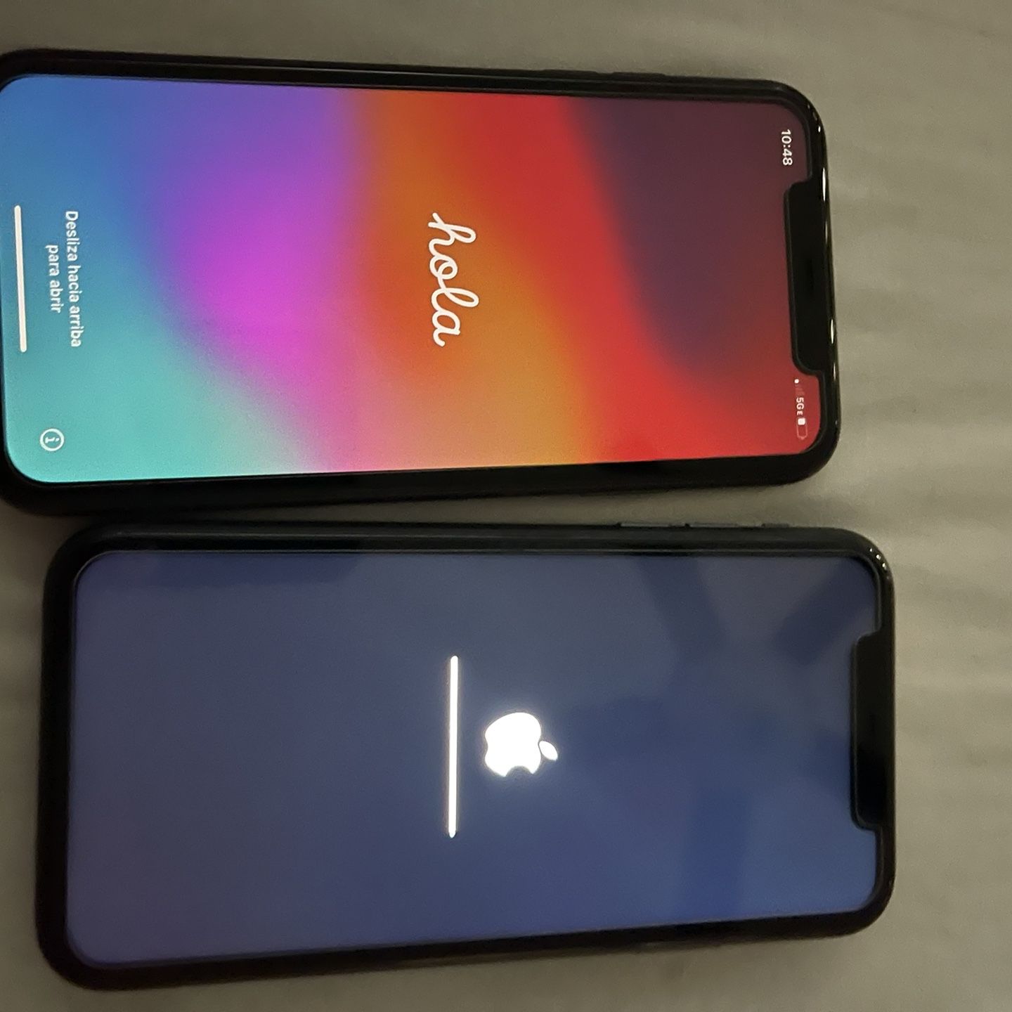 2 iPhone 11 64gb 200 Each