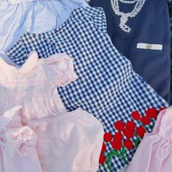 Girls bundle size 3 months to size 2T. 18 items. Smoke free pet free cross-posted. 16 items are Boutique Brands two items are Gap in Oshkosh. One dres
