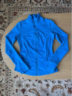 LULULEMON DEFINE JACKET SIZE 6