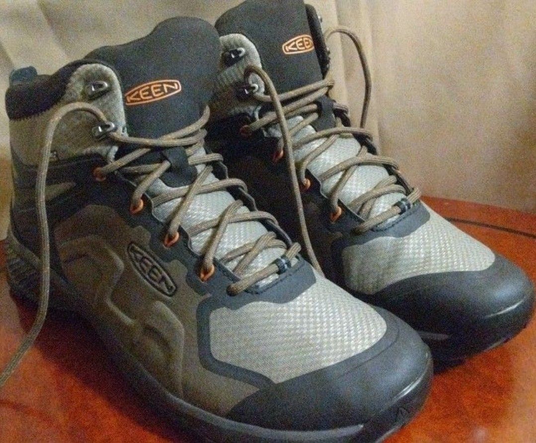 Brand new Keen Waterproof Hiking Shoe Size 12 Men's