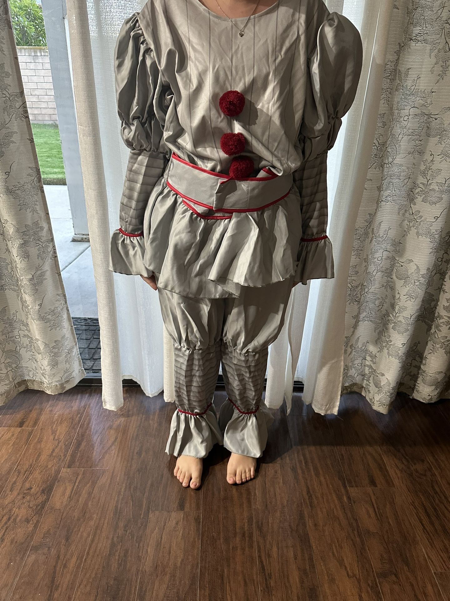 “IT” M/L Costume