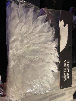 Angel shoulder wings