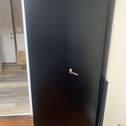 Metal Locking Cabinet 
