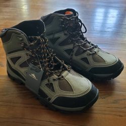 High Sierra Summit Men's Hiking Boots Size 10 (Tag On)
