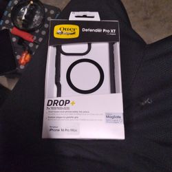 IPhone 16 ProMax Otterbox defender Phone Case