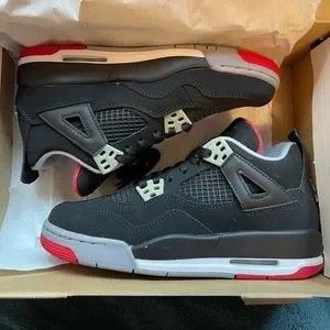 Air Jordan 4 Retro