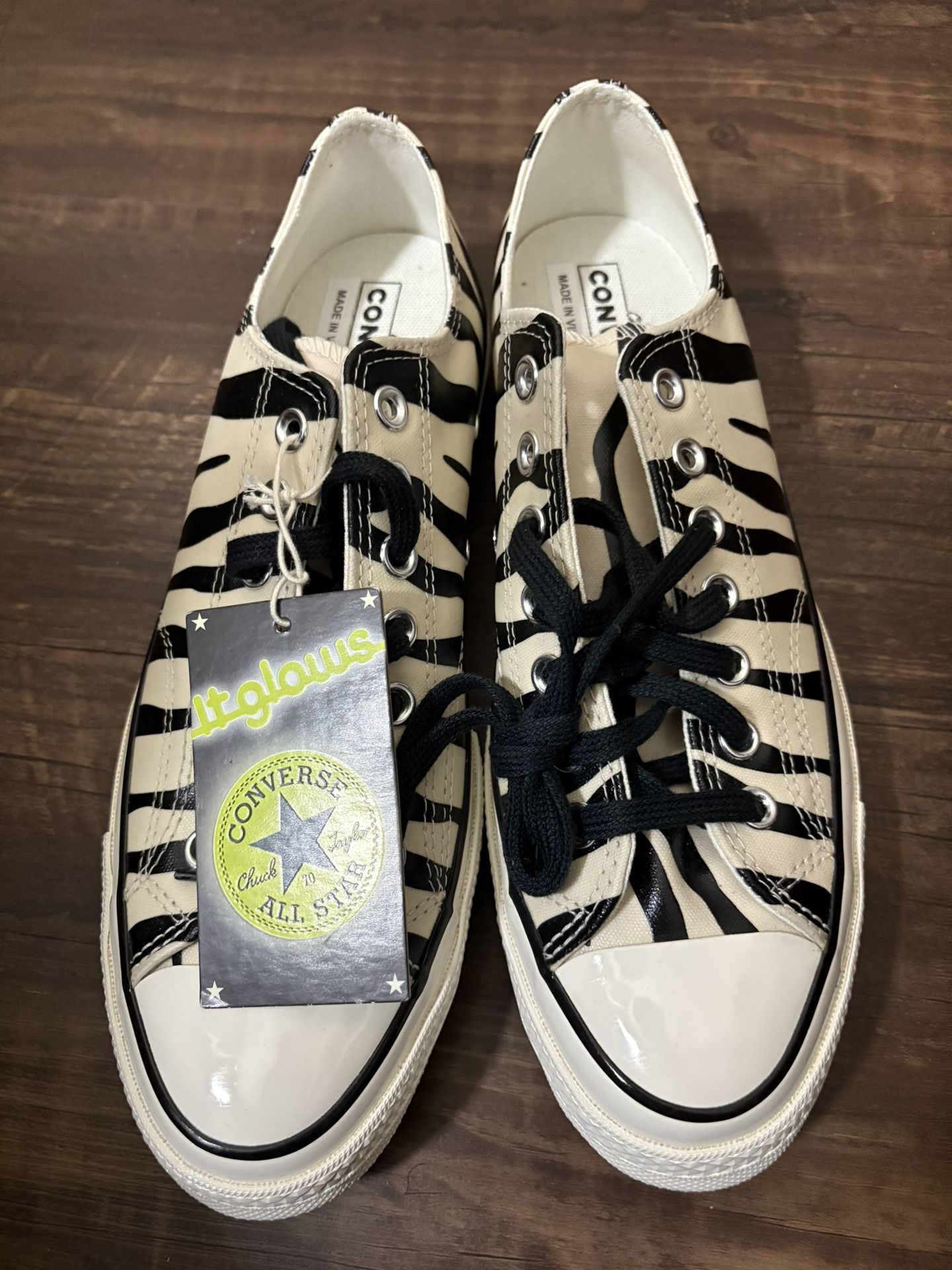 Black & Off-White Chuck 70 Glow-In-The-Dark Zebra Low Top Sneakers