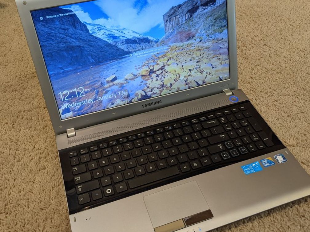 Samsung Laptop - Perfect For School Or Work! (Windows 10) (i3 Processor)