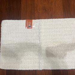 Beautiful Cotton Bath Rug by Drew Barrymore, Off White, 20x34" Brand New $12 Meet Up In Irving @dfwgoods 