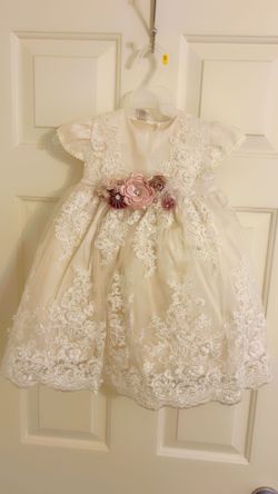 New Baptism dress, with hat and diaper cover beige $ 100