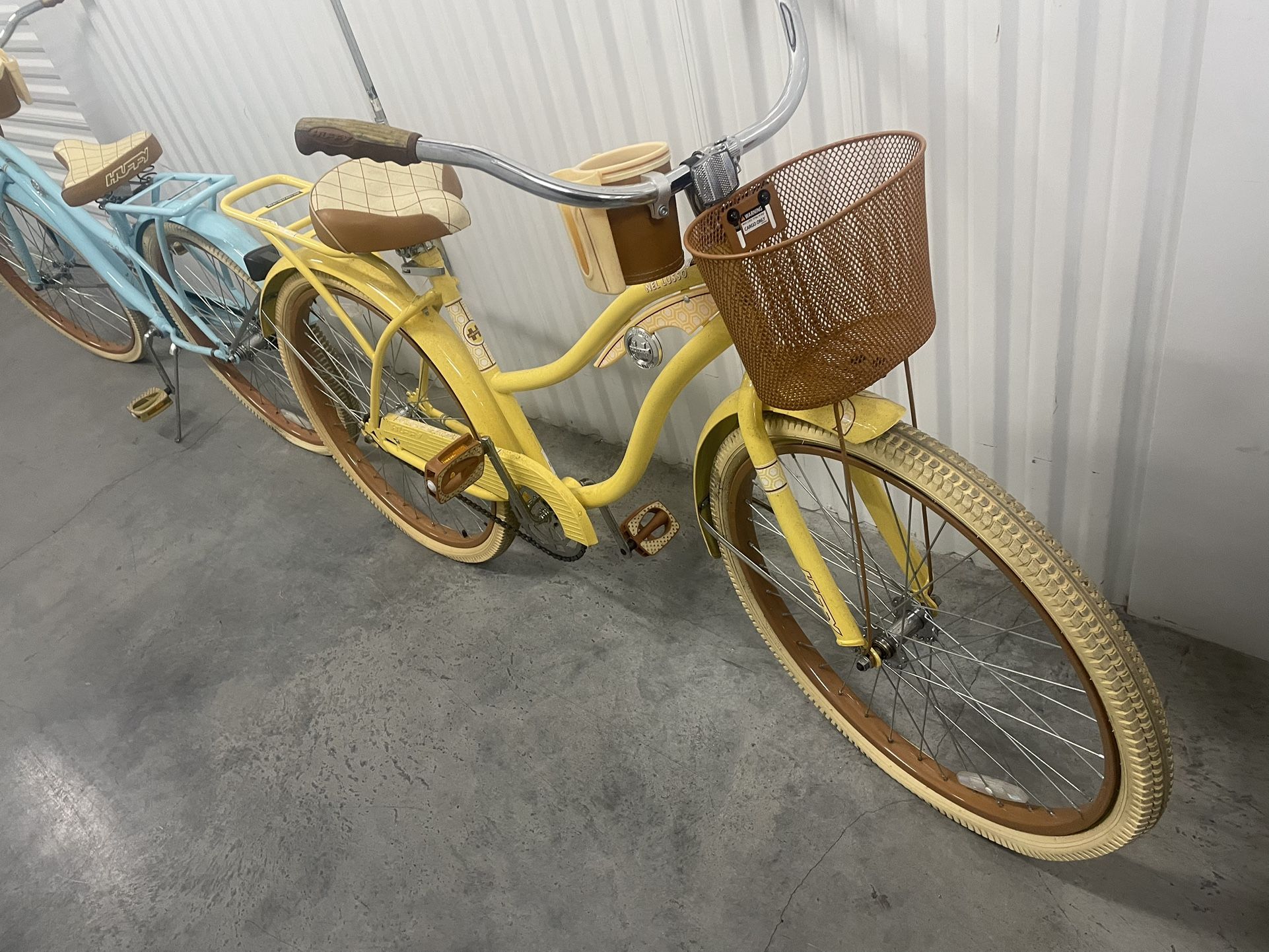 Huffy Nel Lusso Women's Cruiser Bike