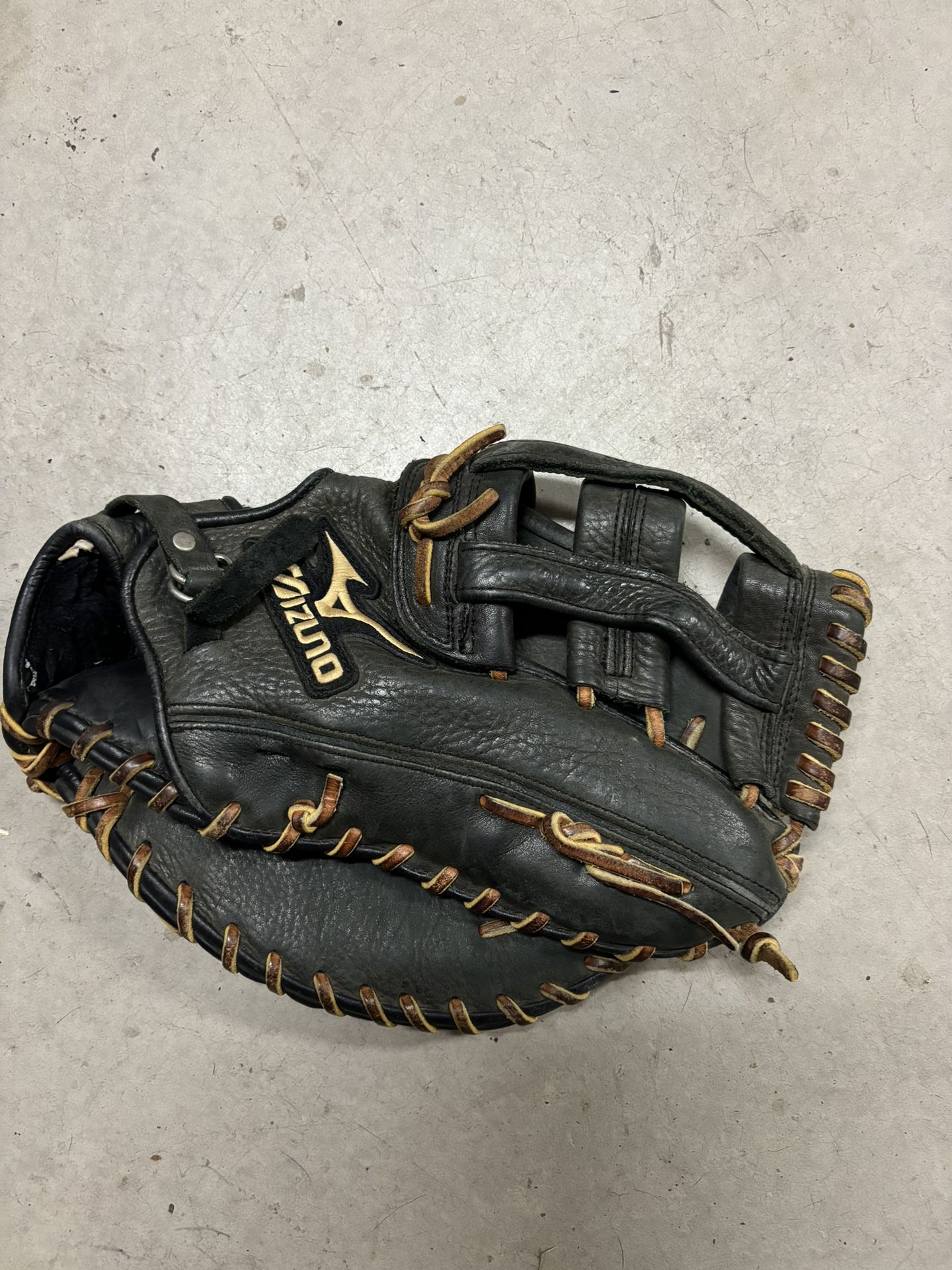 Mizuno Adult First Baseman Glove