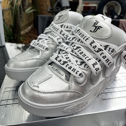 BRAND NEW Lamelo CHROME Size 10 .. RARE..