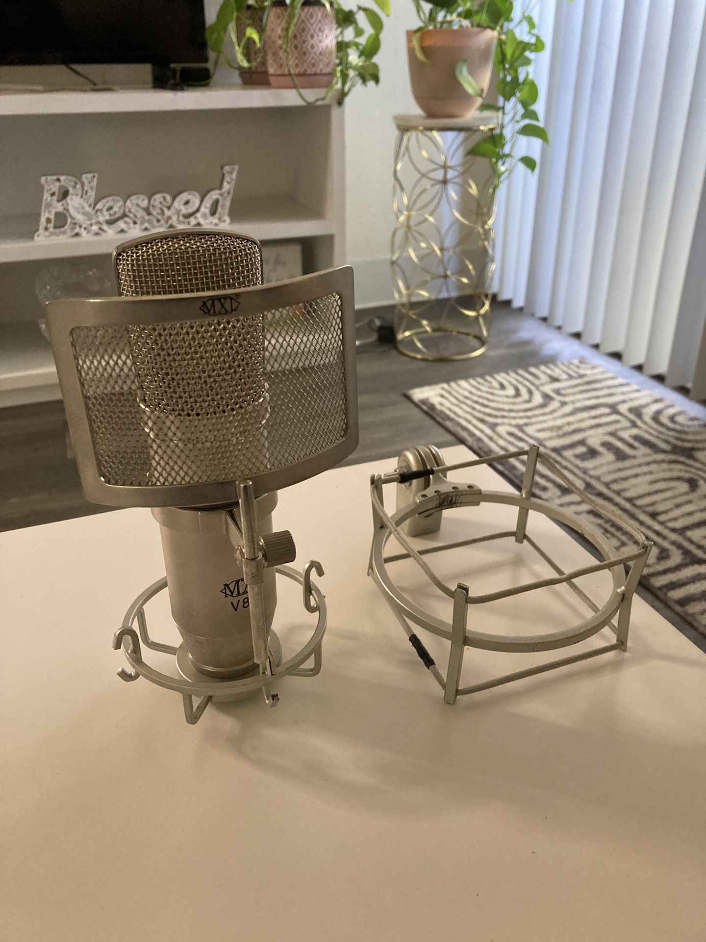 MXL V87 Studio MIC