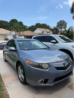 2011. Acura TSX