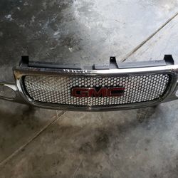 GMC Denali GRILL 2004