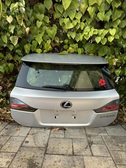 Lexus CT 200 h Trunk lid