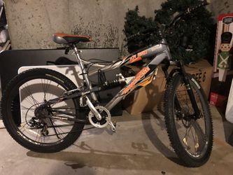 Mongoose Xr250 Mountain Bike 21 Speed 130 for Sale in Providence RI OfferUp