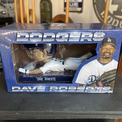 Dave Roberts Sliding Bobblehead *No Trades*