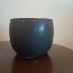 Black Ceramic Pot - Great Condition