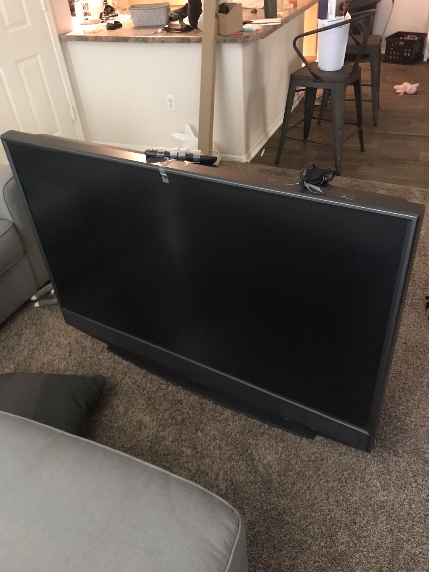 Mitubishi 55 inch TV w/ remote