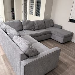 2 Piece Sectional/Queen Sleeper Sofa 