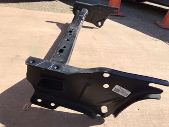 Rear Bumper Reinforcement Fits Toyota Tacoma 2016-2017 TO1106226