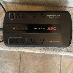 APC Backup UPS ES 750 