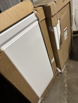 Hampton Bay Wall Cabinet In Satin White 