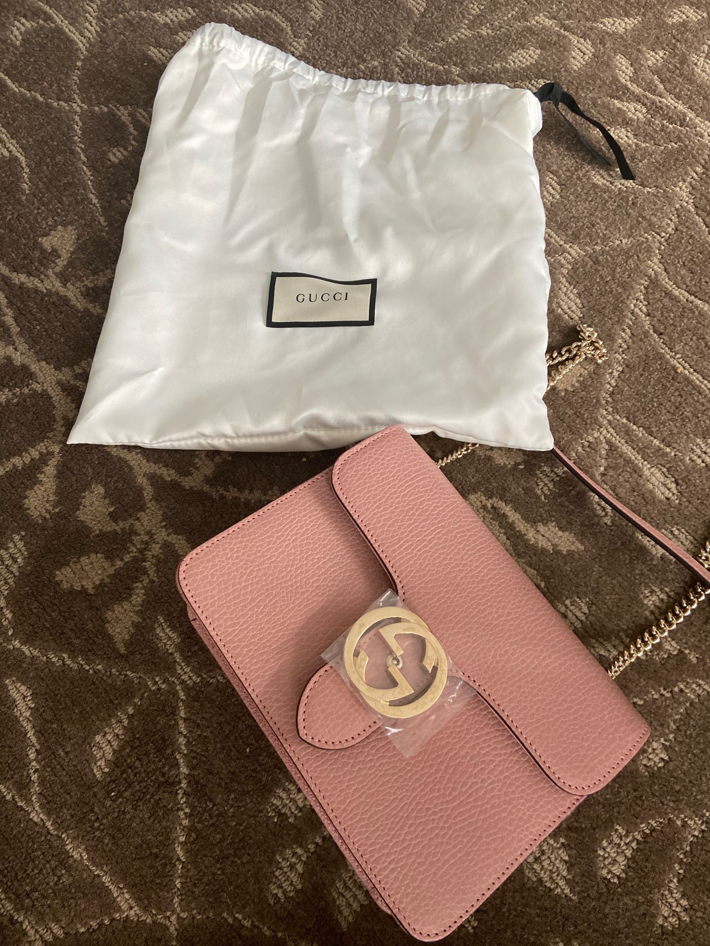 Gucci smooth leather purse brand new