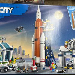 60351 LEGO City Space Rocket Launch Center