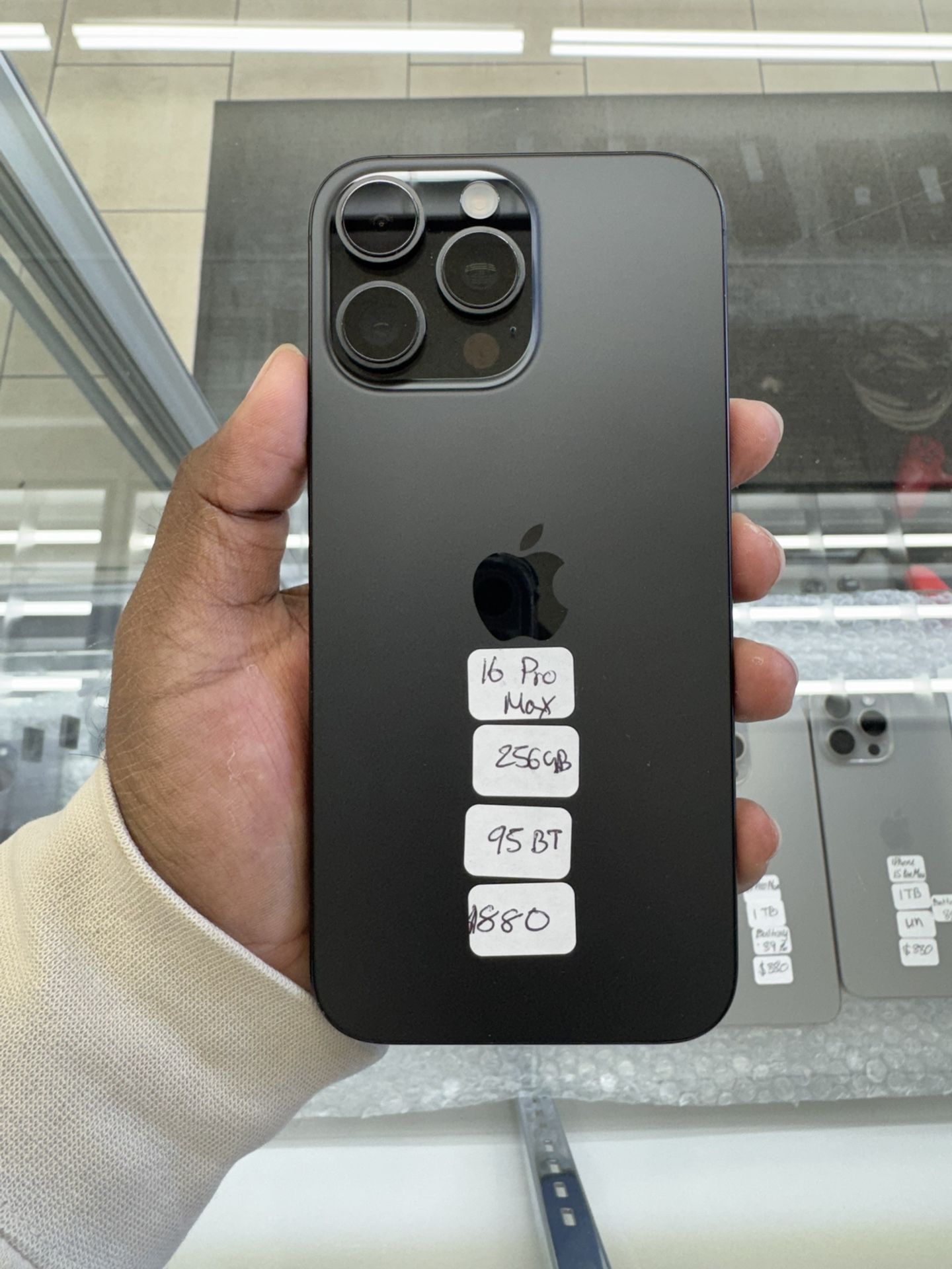 iPhone 16 Pro Max | 256 GB | Factory Unlocked 