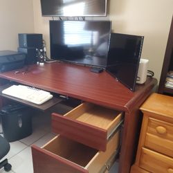 Desk (Wooden Office Desk)
