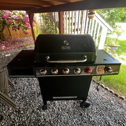 Dyna-Glo 5 Burner + Side burner BBQ
