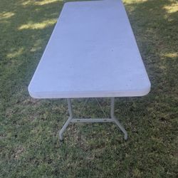 Plastic Table 