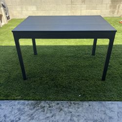 Extendable Dining Table 