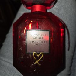 Victoria's Secret Bombshell Intense Perfume