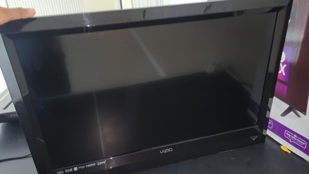 VISIO 32 INCH Tv
