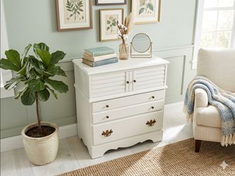 ✨ VINTAGE 3-Drawer  CHEST DRESSER 😍😍 POWER SALE! ✨