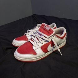 Nike Dunk Low ‘ Championship Red’ 