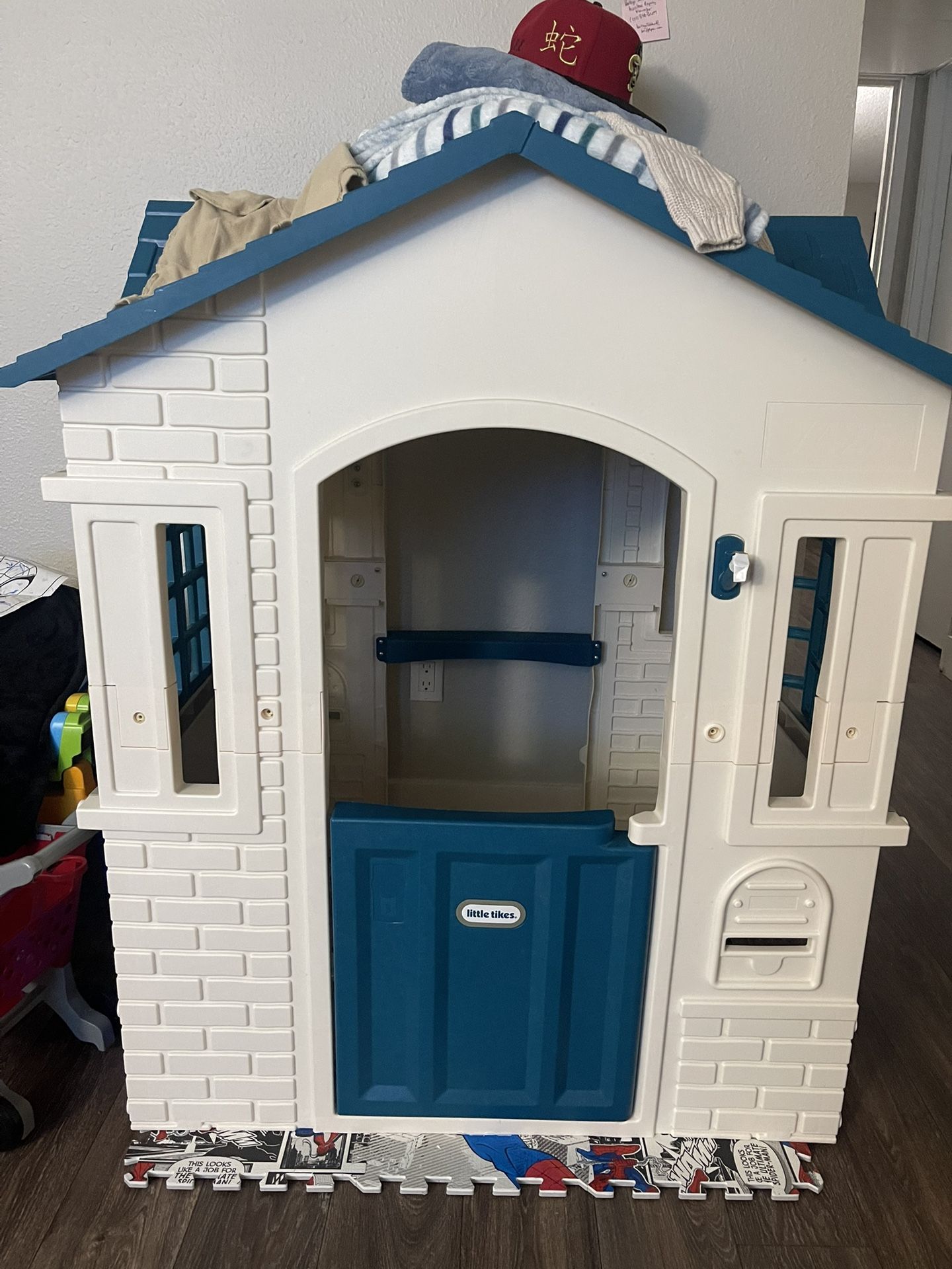 Little Tikes Playhouse