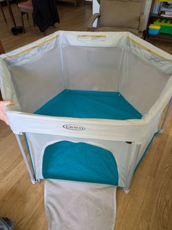 Play pen