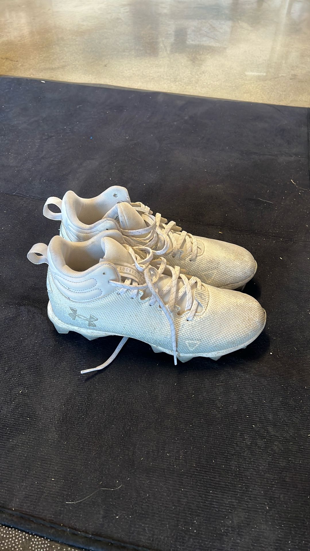 Football Cleats Size 8 Youth/Men