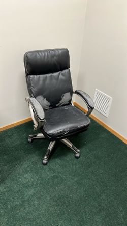 Well used rolling office chair