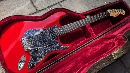 MCP Custom Strat Guitar w Case