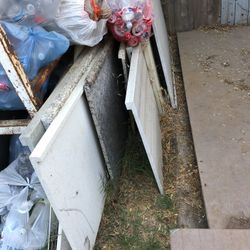 Granite Quartz Pieces
