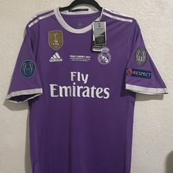 Men's Real Madrid Jersey, Size 1(XL No Name) 1(L Ronaldo 7 ) -5/3