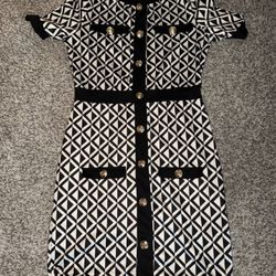 Women Black And White Patterned Mid Knee Dress - Small
