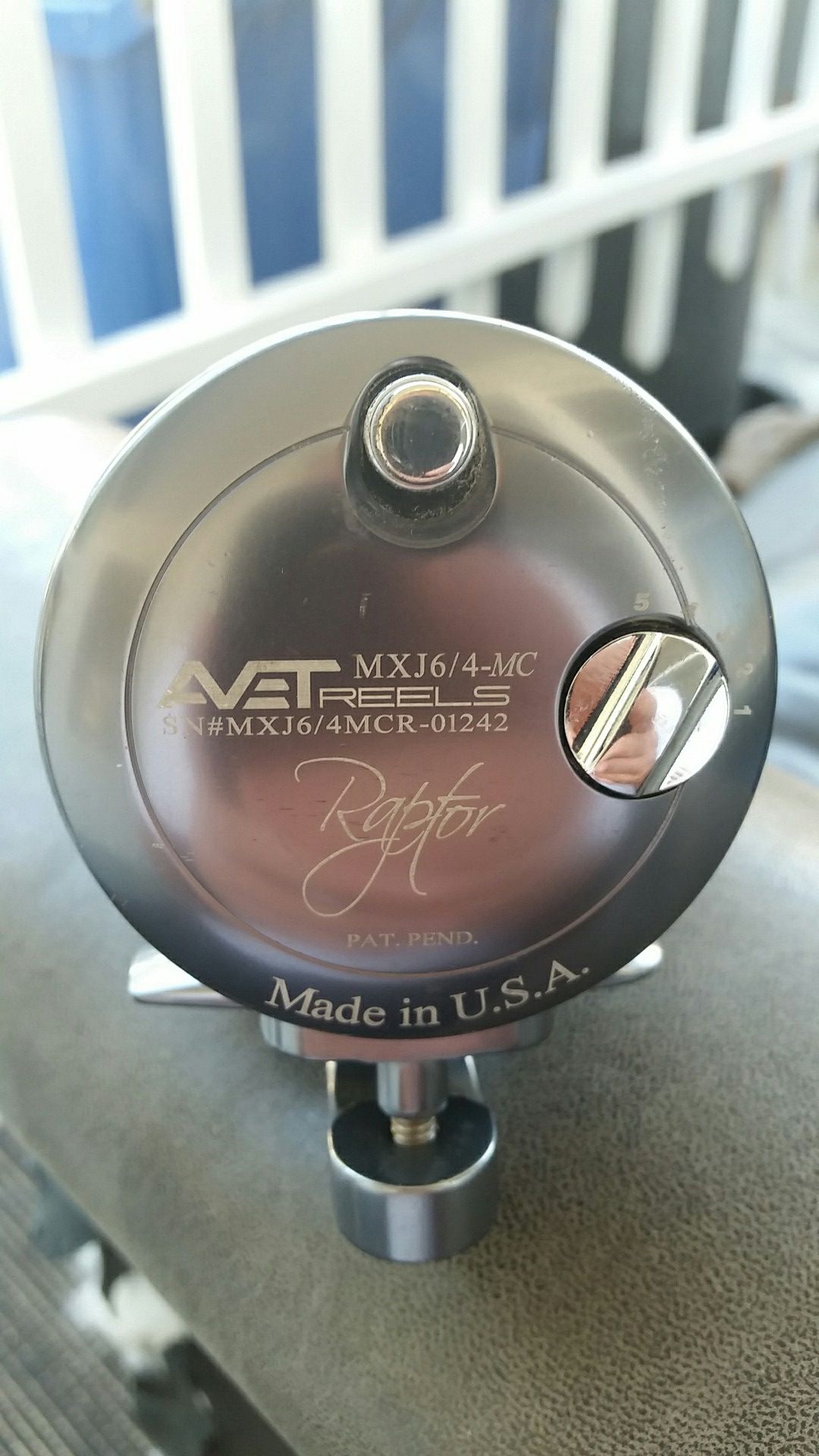 Avet mxj 6/4 MC Raptor fishing Reel. for Sale in Marina del Rey, CA ...